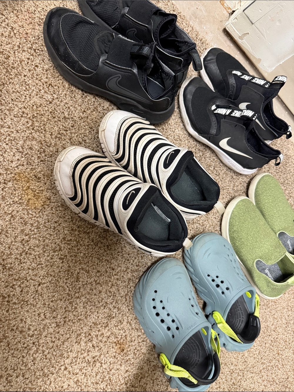 Nike Kids Black and White Slip-On and Strap Sneakers Pack - Picture 2 of 6